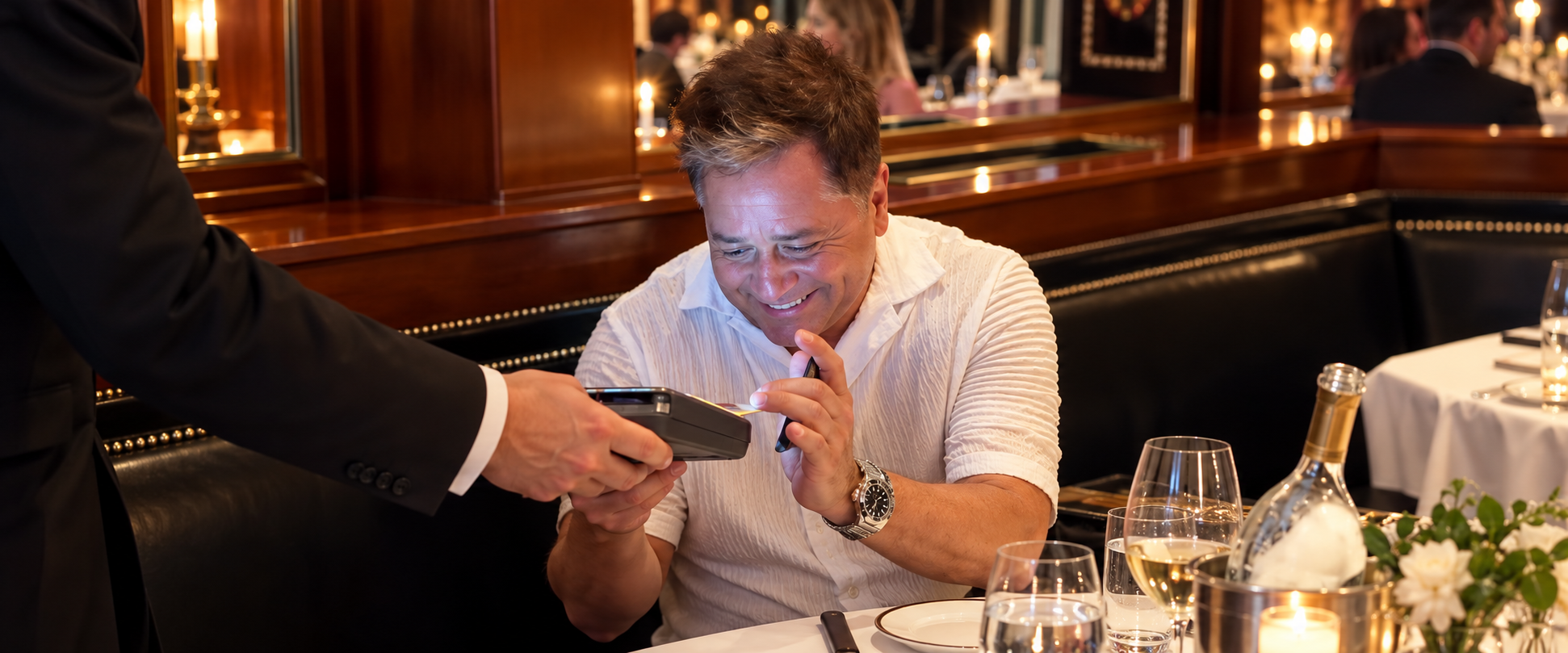 Leonardo esquece senha do cartão durante jantar e diverte amigos