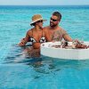 Zé Neto desfruta de viagem nas Maldivas ao lado da esposa