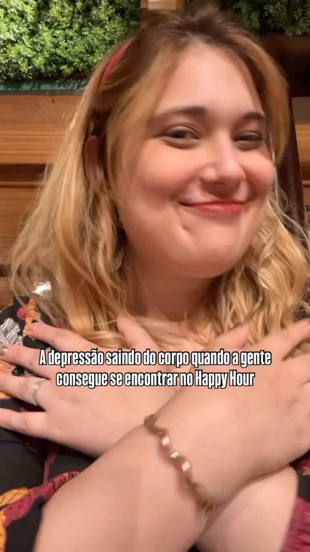 O grupo de amigos da Nativa tá como? Fofocando leve e querendo saber: você já conseguiu marcar aquela confraternização com quem você gosta esse ano? 💬🤣💜#nativacampinas #radio #trend #entretenimento